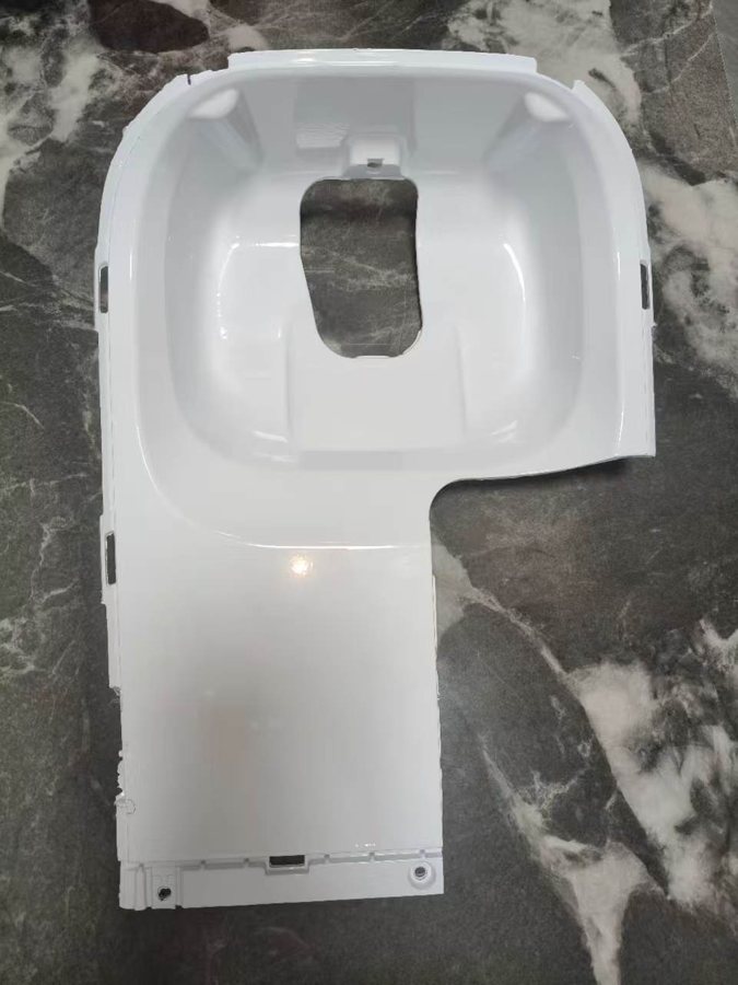 白色异形外壳压铸件